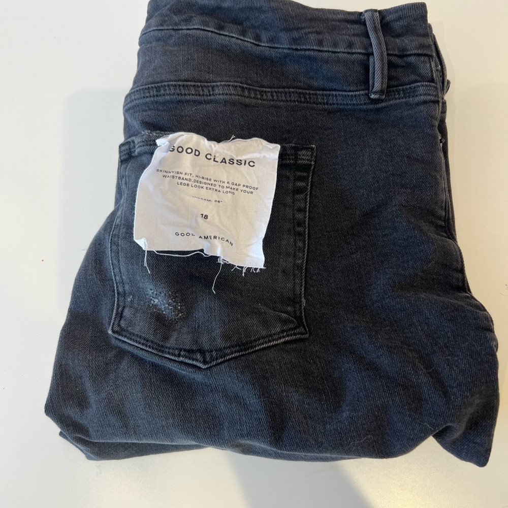 Good American Good Classic black jeans